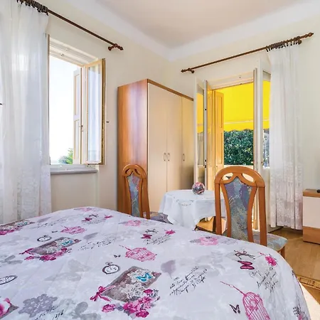 1 Bedroom Lovely In