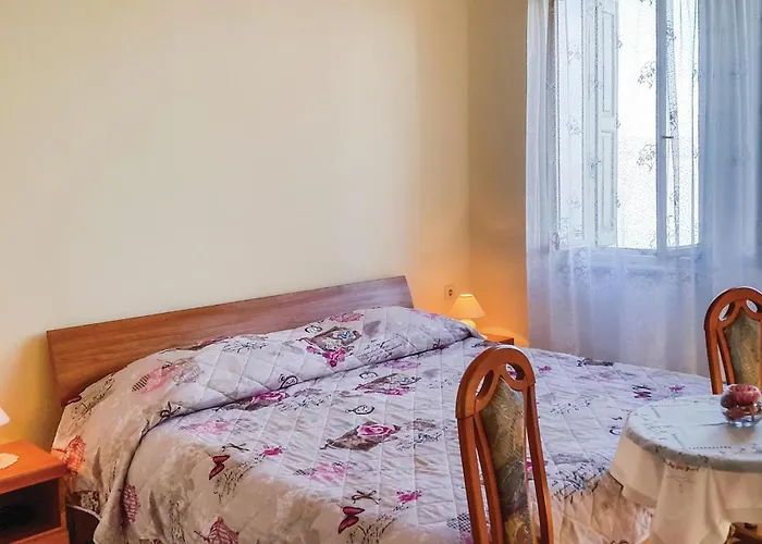 1 Bedroom Lovely In